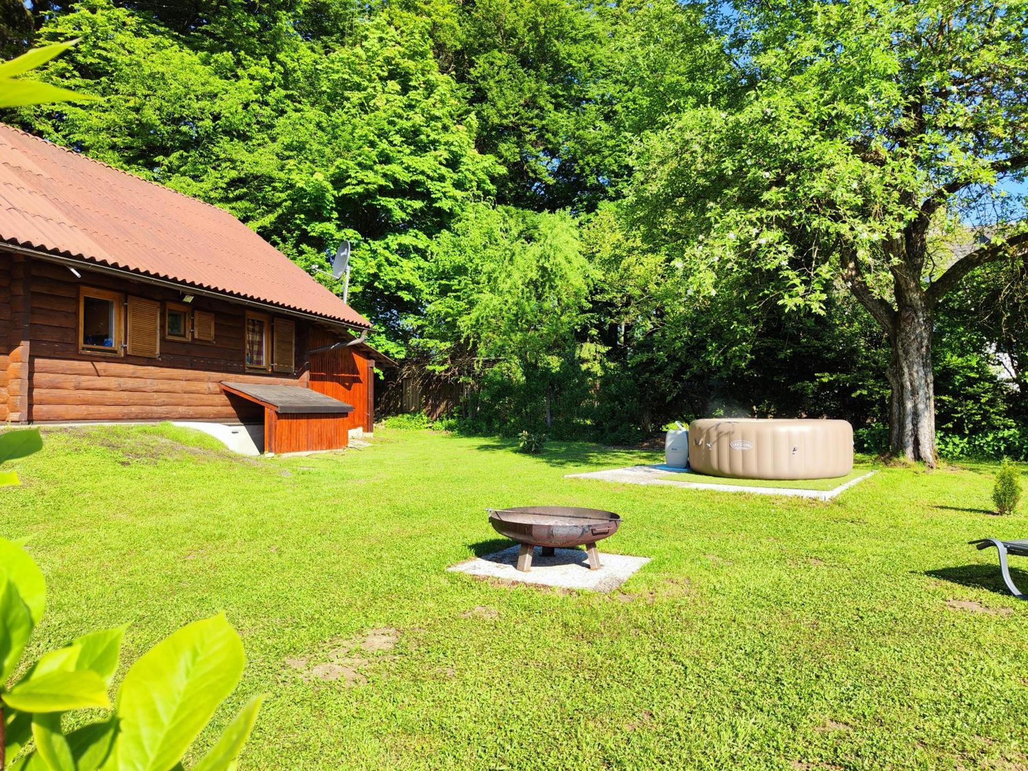 Silent Orchard Villa Naklo Dış mekan fotoğraf