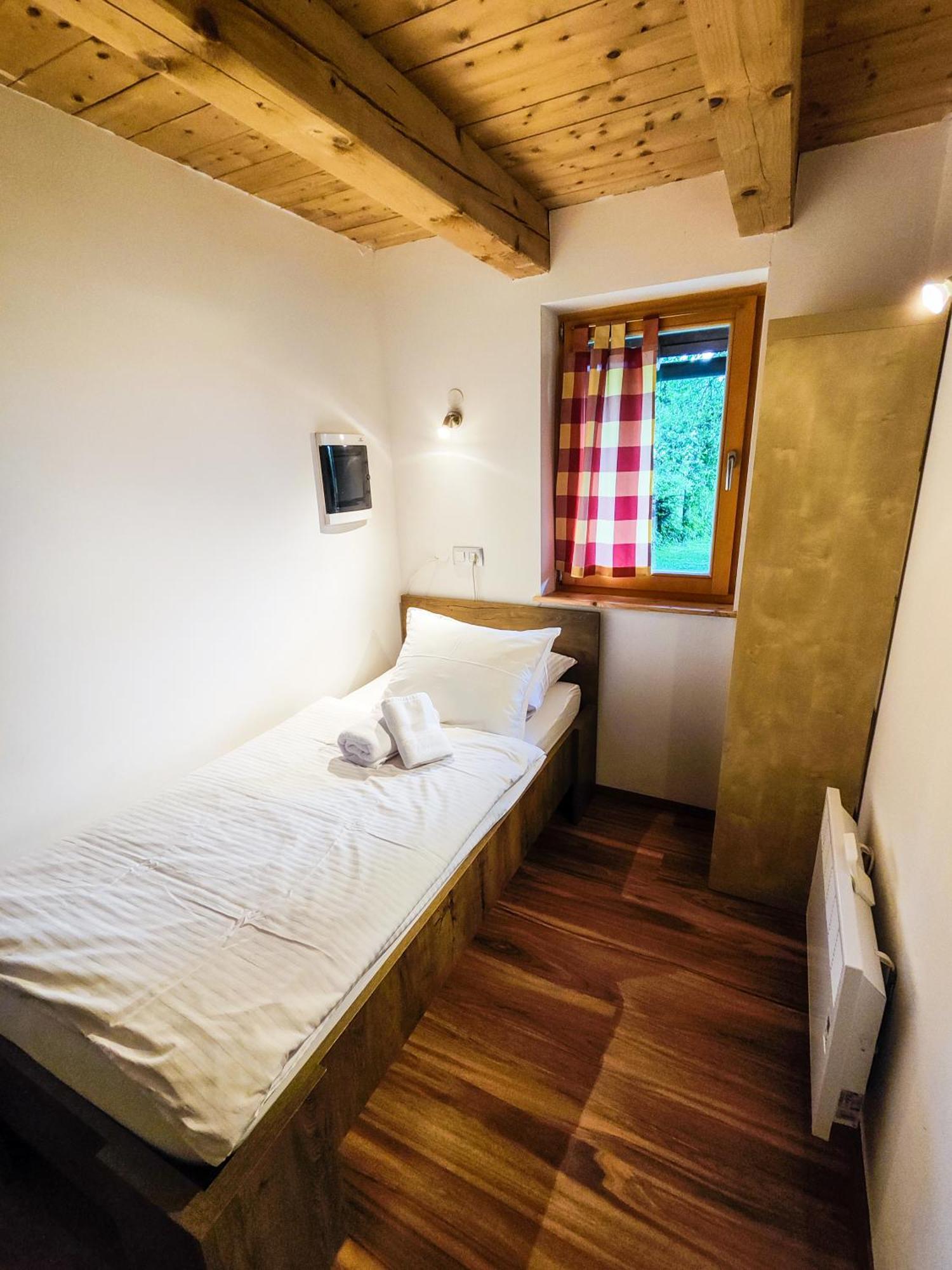 Silent Orchard Villa Naklo Dış mekan fotoğraf